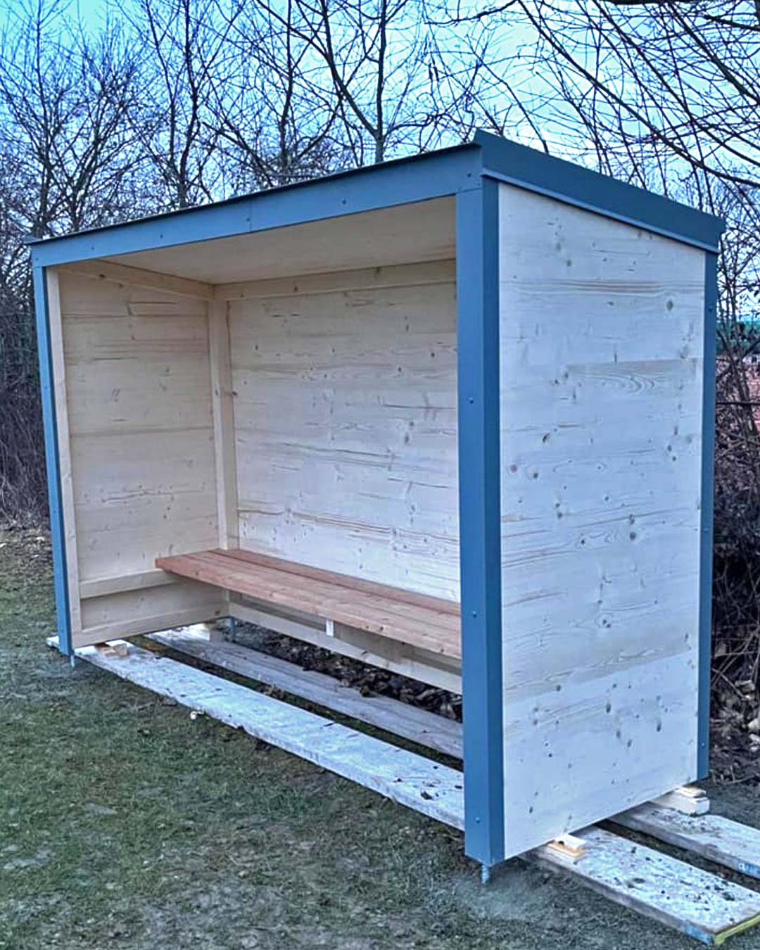 Neue Auswechselbänke